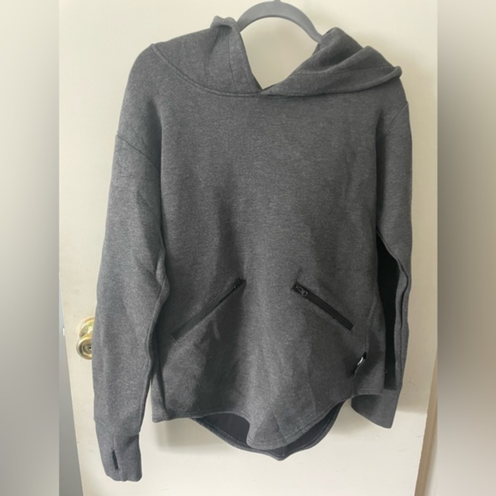 P’tula Hoodie‎